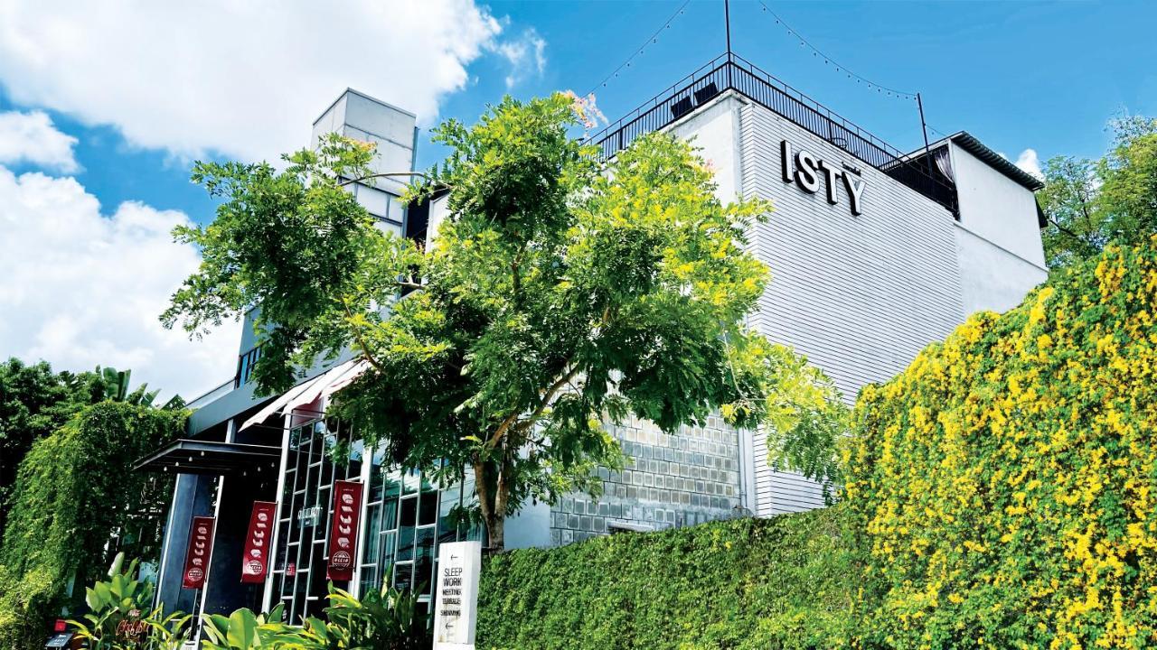 Isty Hotel -Sha Extra Plus Chiang Mai Exterior photo